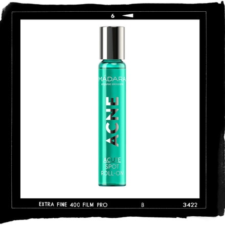Acne Acute Spot Roll-On, MÁDARA, prodává IMK Organics, 289 Kč