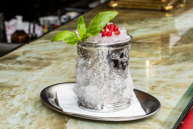 Autor: Bugsy’s Bar