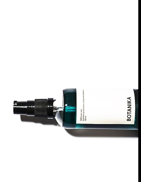 Odličovací olej Botanika, Mylo, 17,50 €