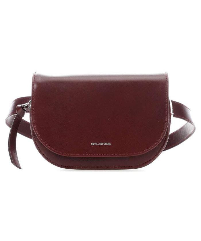 Belt bag z kůže v odstínu burgundy, Royal Republic, 3700 Kč Autor: Archiv značky