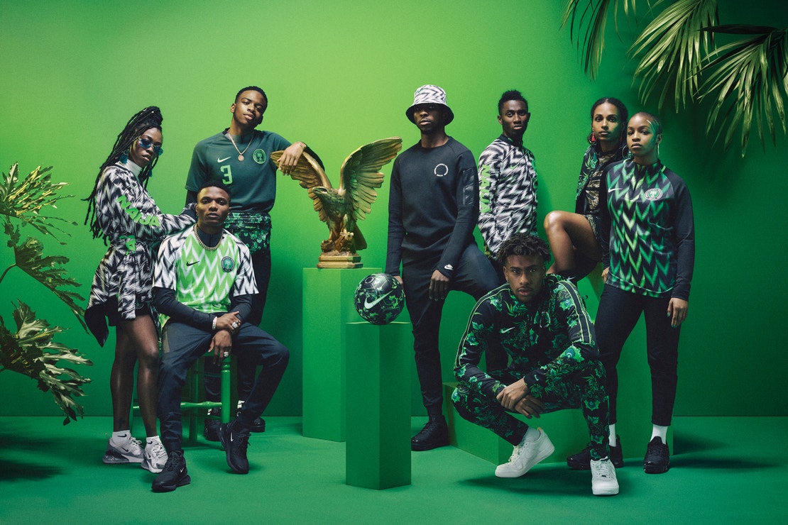  Nigerijský národní fotbalový tým: National Team kolekce od Nike.   Výrazný set zeleno-bílých dresů byl navržen tak, aby reflektoval nigerijskou národní hrdost. Když se letos dostal na pulty obchodů, vyprodal se za první den (společně se třemi miliony objednávek online).