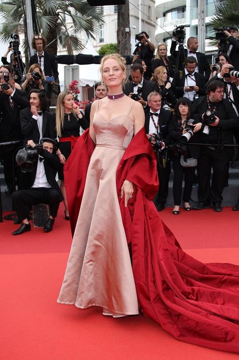 Uma Thurman v šatech Dior by Maria Grazia Chiuri