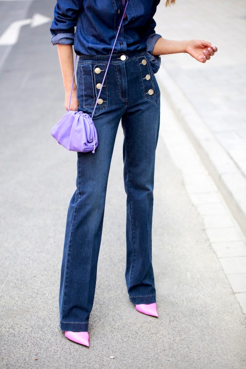 Street style 2020: Kalhoty do zvonu