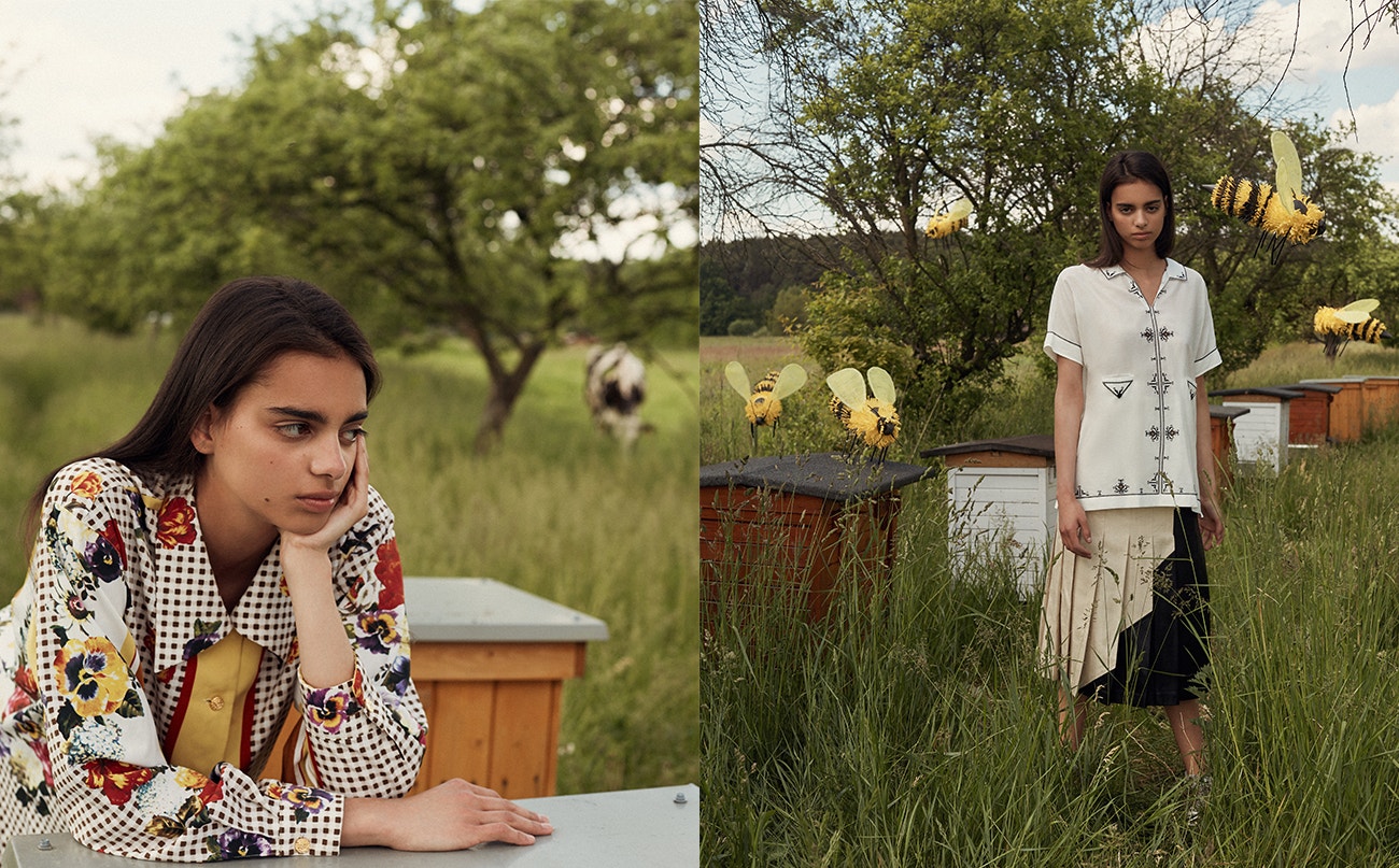 Vlevo: košile, Gucci.  Vpravo: košile, Saint Laurent, prodává Mytheresa; sukně, Joseph, prodává Mytheresa.