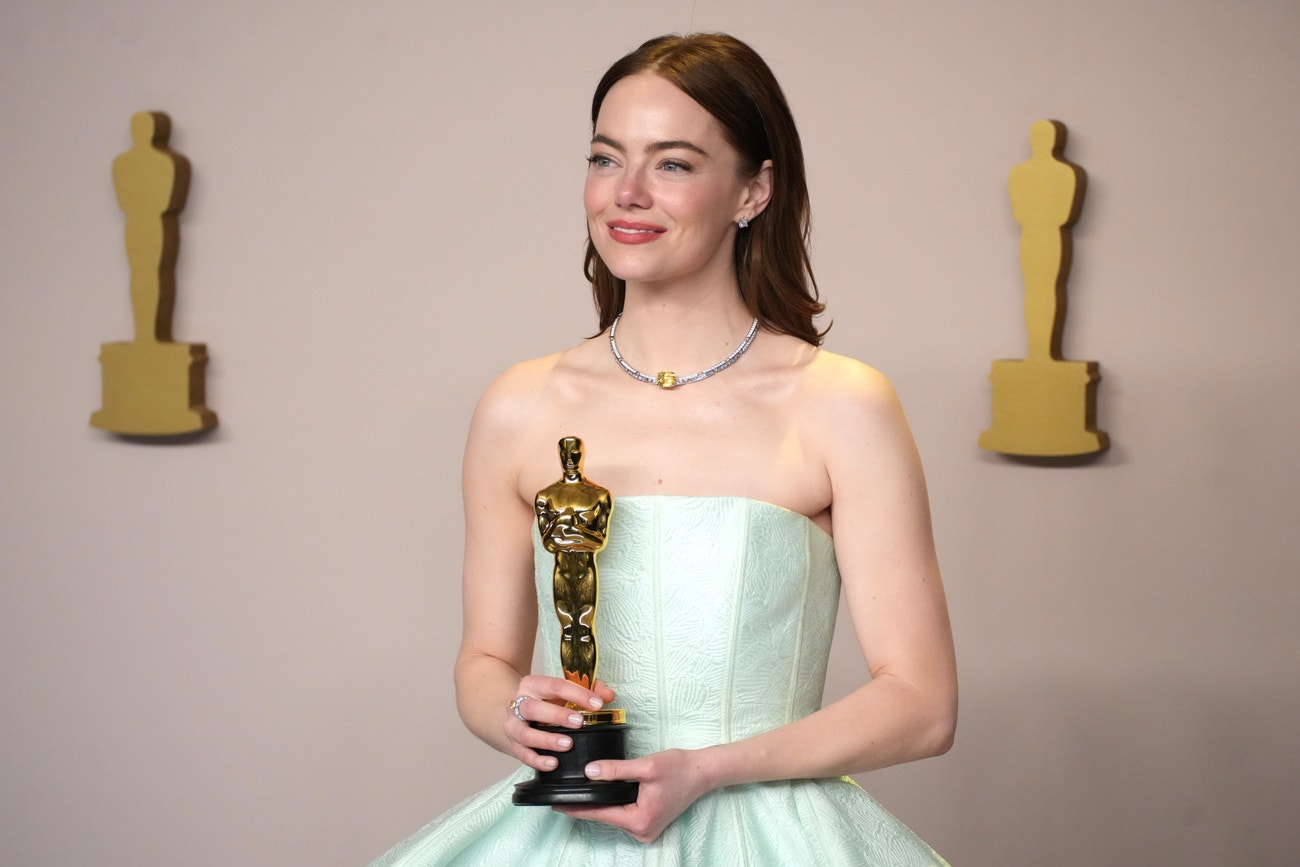 Oscar 2024: Emma Stone v šatech Louis Vuitton