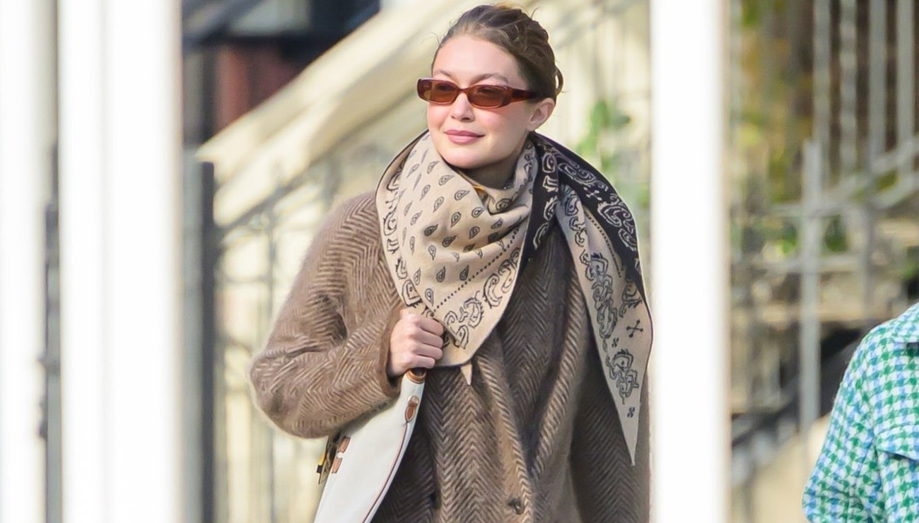 Gigi Hadid si v New Yorku vyšla jako supermodelka převlečená za plyšáka Gigi Hadid si v New Yorku vyšla jako supermodelka převlečená za plyšáka