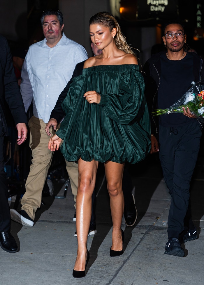 Zendaya v zelených šatech Louis Vuitton