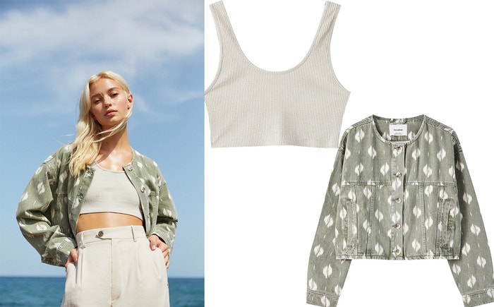 Zelená bunda s kontrastním potiskem, Pull&Bear, prodává Pull&Bear, 999 Kč; Strappy ribbed crop top, Pull&Bear, prodává Pull&Bear, 249 Kč