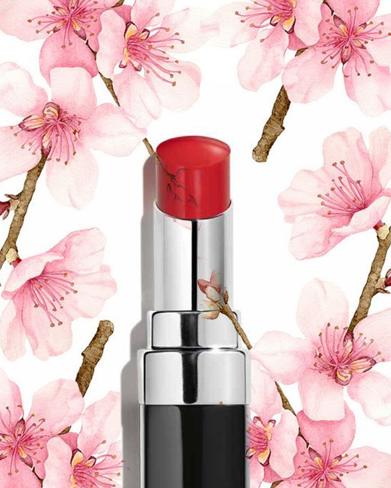 Rtěnka Rouge Coco Bloom v odstínu 130 Blossom, CHANEL, prodává Douglas, 1169 Kč