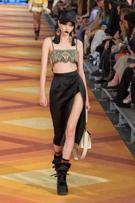 Autor: Courtesy of Etro / Daniele Oberrauch / Gorunway.com