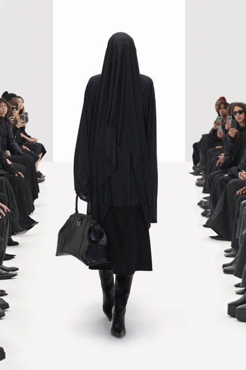 Balenciaga jaro/léto 2022