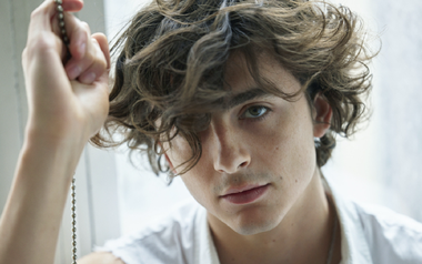 Timothée Chalamet o svém legendárním účesu, natáčení se Scorsesem a roli nové tváře parfému Bleu de Chanel