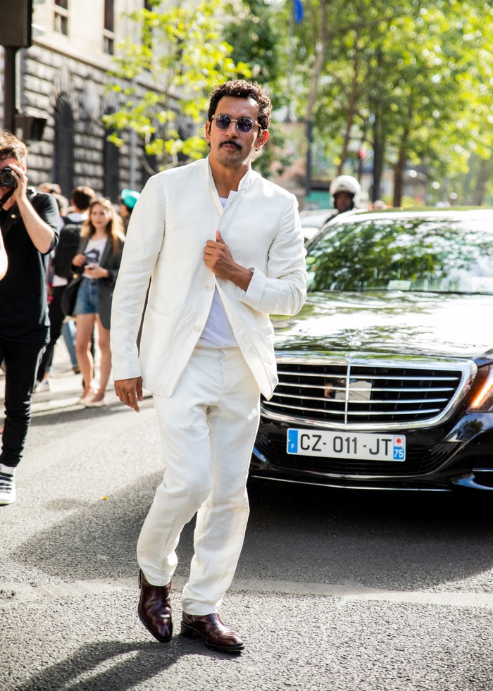 Haider Ackermann cestou na přehlídku Dior Men
