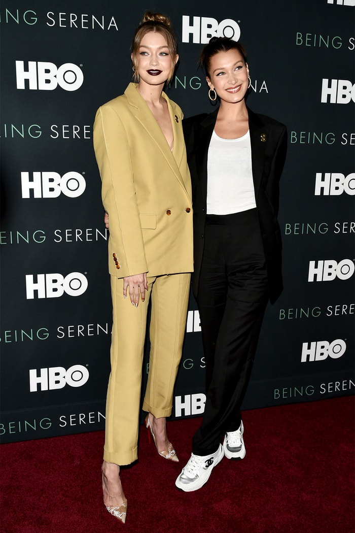 Gigi Hadid a Bella Hadid na premiéře filmu Being Serena, New York (2018)