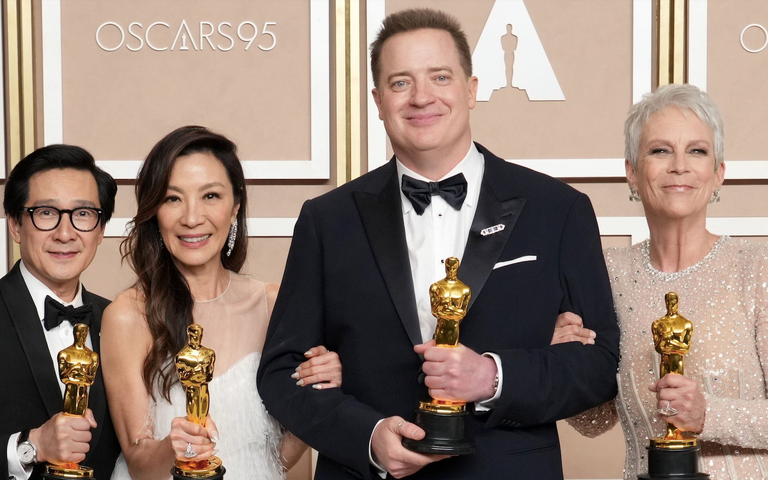 Co oscarová nominace, to skvělé kostýmy aneb Malé ohlédnutí za nepřehlédnutelnými filmy letošního ročníku