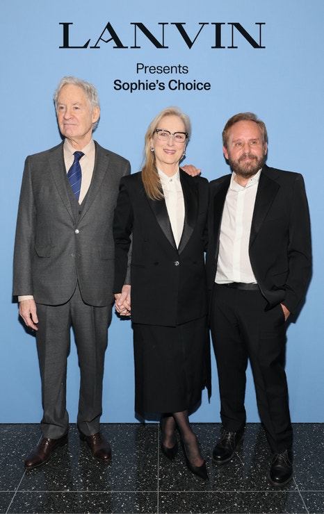 Meryl Streep, Kevin Kline a Peter MacNicol na oslavě 40. výročí filmu Sophiina volba v New Yorku, 7. února 2024