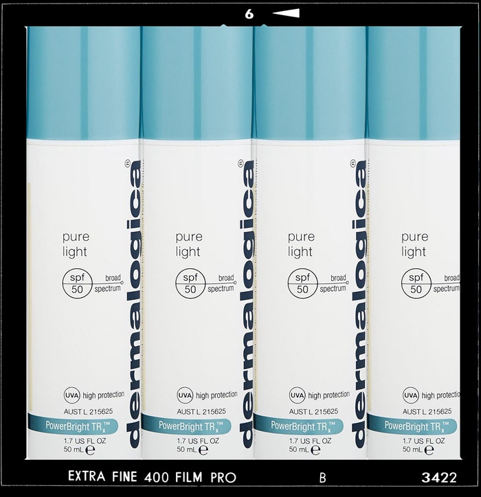 Denní rozjasňující krém Pure Light SPF 50 pro pleť se sklonem k pigmentovým skvrnám, DERMALOGICA, prodává Dermalogica.cz, 2190 Kč Autor: Archiv značky