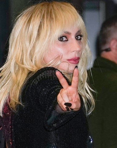 Od glam rocku po vampy lips: Lady Gaga a její další proměna na koncertu Rolling Stones