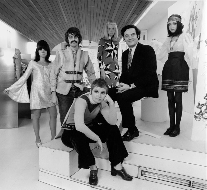 Paul Young, Mike Mott, Betsey Johnson s modelkami, 1968