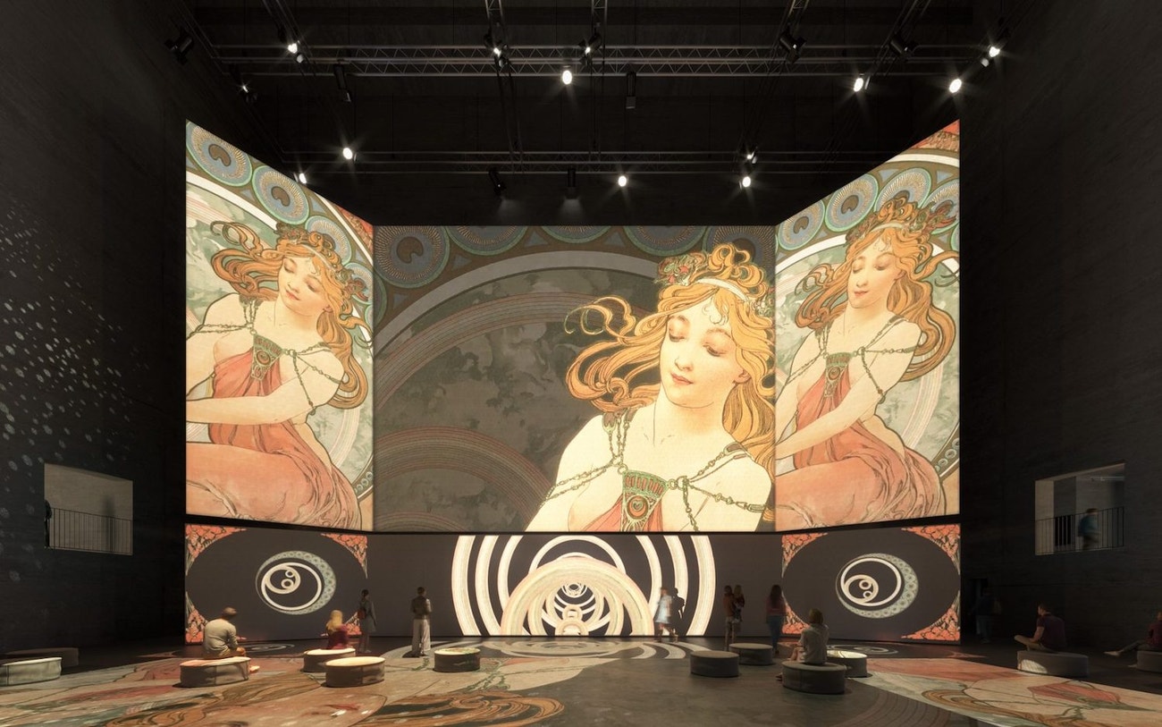 Výstava Eternel Mucha v Grand Palais Immersif