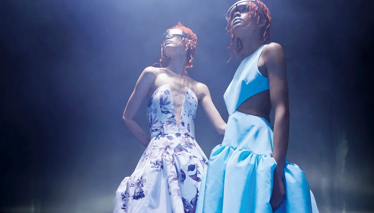 Svět prý potřebuje odlehčený glamour