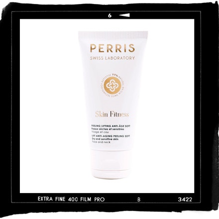 Jemný pleťový peeling Skin Fitness Lift Anti-Aging Peeling Soft, PERRIS, prodává InfoKrása, 2 988 Kč