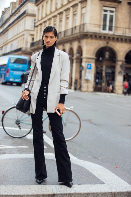 Street style 2020: Kalhoty do zvonu
