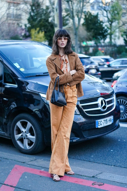 Street style 2020: Kalhoty do zvonu