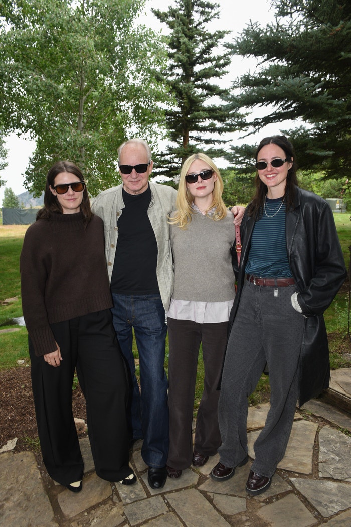 Inga Ibsdotter Lilleaas, Stellan Skarsgård, Elle Fanning a Renate Reinsve