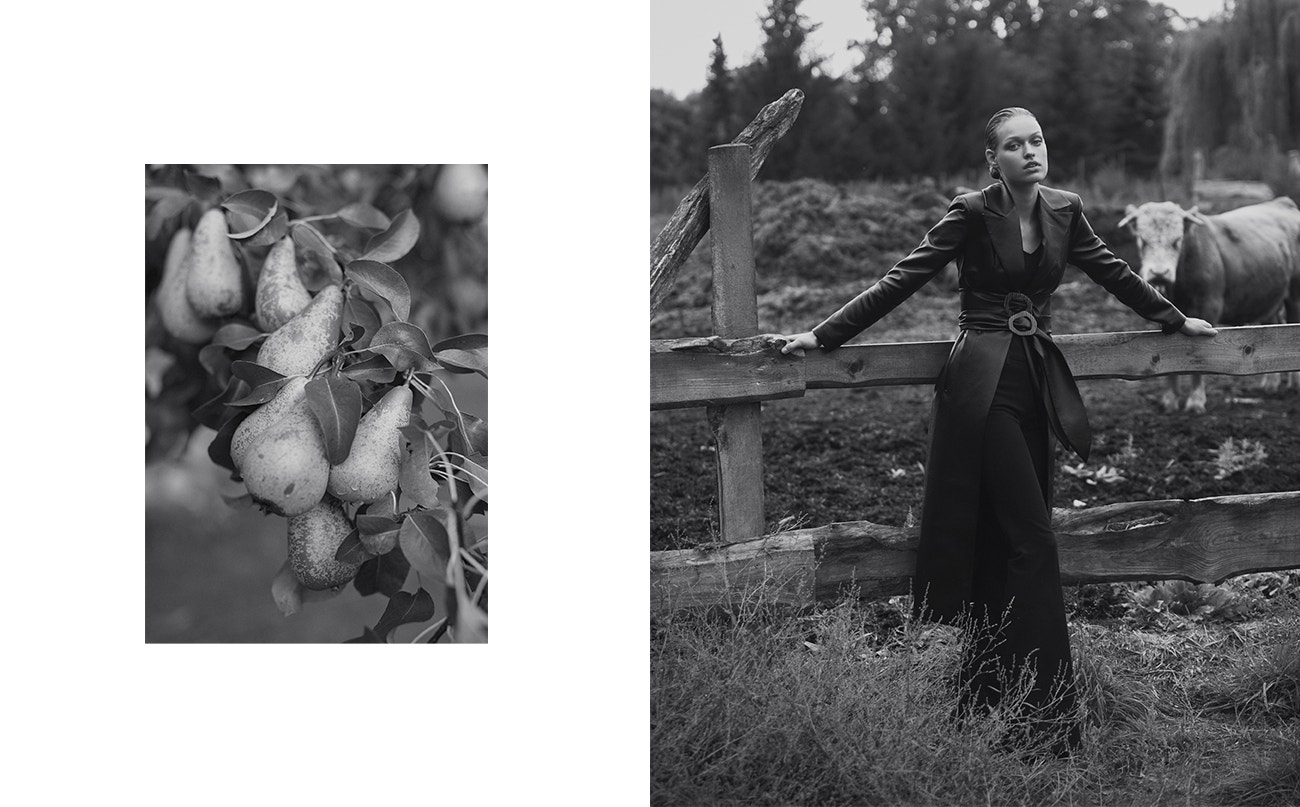 Kabát, Matériel Tibilisi; kalhoty, Dior; top, Proenza Schouler; boty, Ann Demeulemeester.