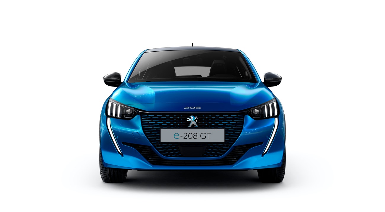 Žádné emise, zápach ani hluk. Elektromobil Peugeot e-208 je autem do dnešní doby. Navíc vám přinese stimulující jízdní zážitky a opravdovou radost z řízení. Peugeot, prodává Peugeot, 885 000 Kč  #VoguePromotion