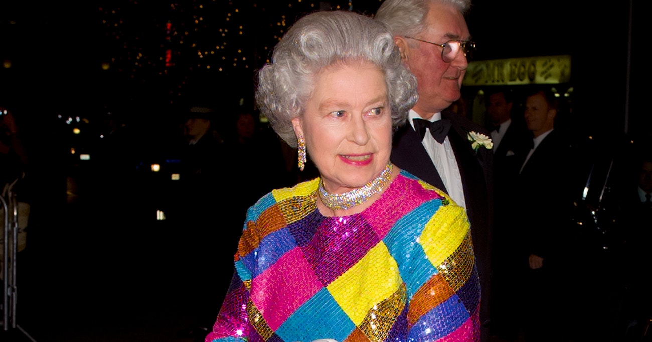 Móda a monarchie: Buckinghamský palác otevře největší výstavu šatníku královny Alžběty II.