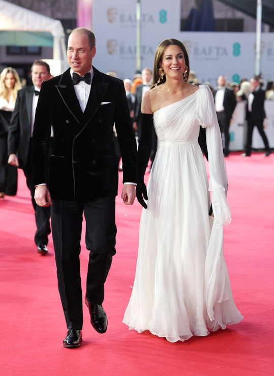 Princ William a princezna Kate v šatech Alexander McQueen