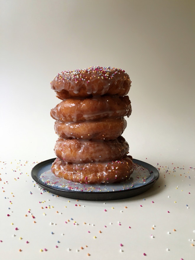 Jogurtové donuty s cukrovou polevou