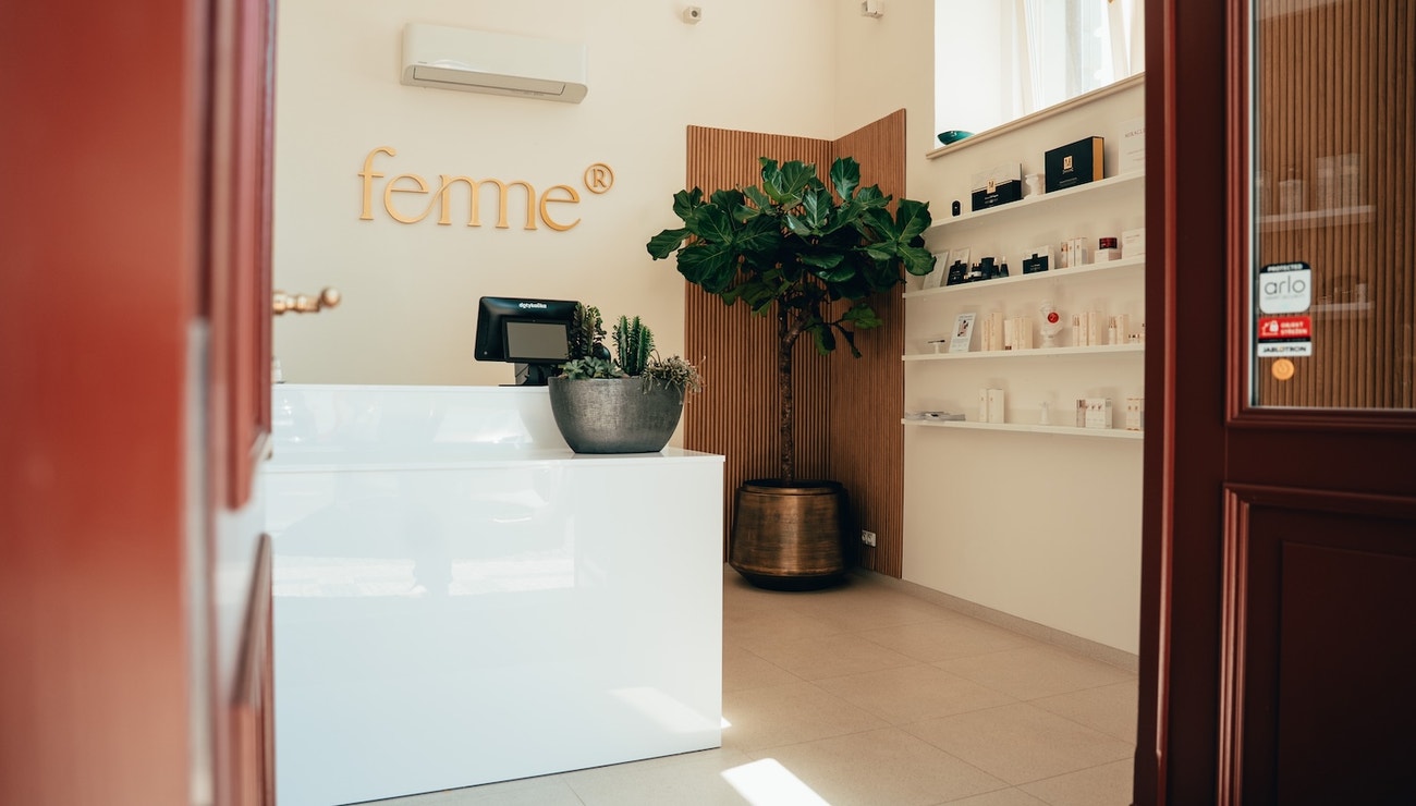 Suchá enzymatická koupel. Vyzkoušeli jsme virální japonskou wellness metodu Suchá enzymatická koupel. Vyzkoušeli jsme virální japonskou wellness metodu