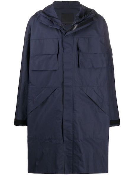 Tmavomodrý trenčkot Murphy z udržitelné viskózy, STELLA McCARTNEY, prodává Stella McCartney, 638 €