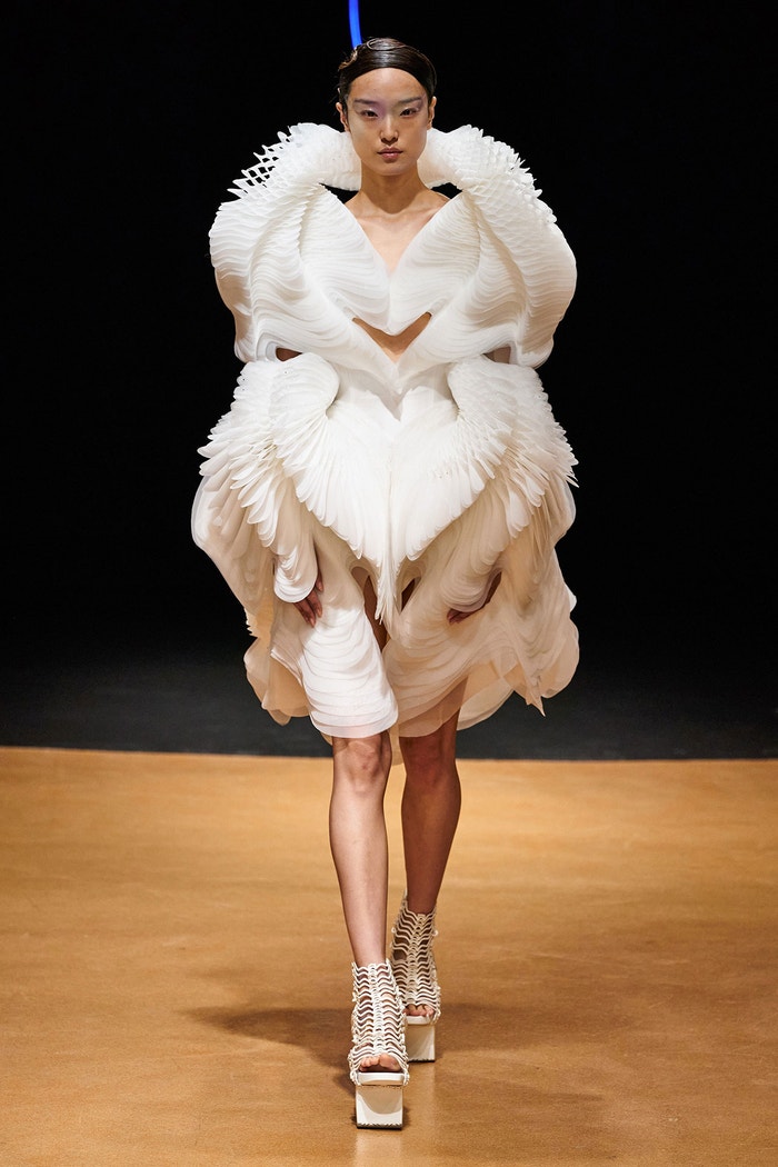 Iris Van Herpen Haute Couture S/S 20 Autor: GoRunway.com